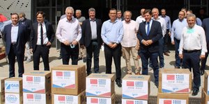 Χιλιάδες μάσκες & γάντια με πρωτοβουλία Βαρβιτσιώτη στην Δυτική Αθήνα