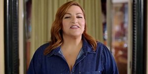 Η Βίκυ Σταυροπούλου στο νέο σποτ του υπουργείου Υγείας