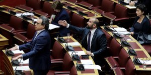 Τζανακόπουλος και Φάμελος στην Ολομέλεια της Βουλής
