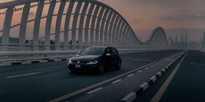 Η σχέση της Volkswagen R με τον Tanner Foust και τον Jason Bourne