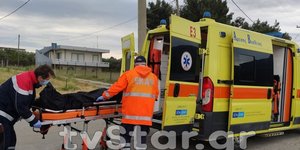 Χαλκίδα ΕΚΑΒ μεταφέρει νεκρό ψαρά