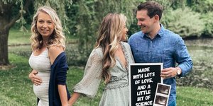 Το νεαρό ζευγάρι με τη 21χρονη μητέρα της Μπριάν που είναι η παρένθετη μητέρα του παιδιού τους 