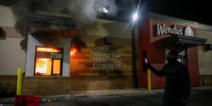 Φωτιά σε κατάστημα Wendy's στην Ατλάντα