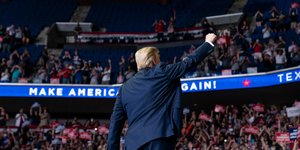 O Ρεπουμπλικανός πρόεδρος των ΗΠΑ, Ντόναλντ Τραμπ στη ομιλία του στην Τάλσα της Οκλαχόμα