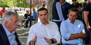 Ο Αλέξης Τσίπρας σε περιοδεία στην Καρδίτσα