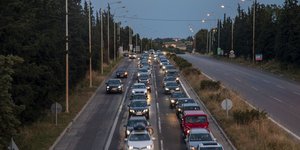 Αυτοκίνητα μπλοκαρισμένα σε κίνηση