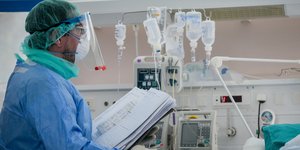 γιατρος προφιλ 