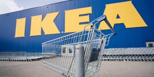 Κατάστημα Ikea καροτσάκι