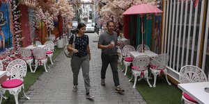 Καφέ στο κέντρο της Αθήνας την εποχή του κορωνοϊού