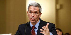 Ο Κεν Κουτσινέλι