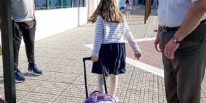κοριτσακι πλάτη