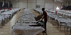Νοσοκομείο για ασθενείς με κορωνοϊό στην Ινδία
