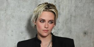 Η Κρίστεν Στιούαρτ στο ρόλο της Νταϊάνα στη νέα ταινία με τίτλο «Spencer» 