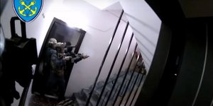 Καρέ-καρέ η σύλληψη του 47χρονου από το Λιμενικό