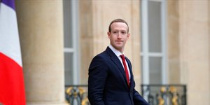 Ο Μαρκ Ζούκερμπεργκ σε επίσκεψη στο Παρίσι