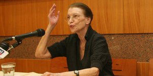 Η Αμαλία Μεγαπάνου σε παρουσίαση βιβλίου 