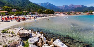 παραλια και βραχια