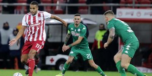 Φάση από τον αγώνα Ολυμπιακού-Παναθηναϊκού