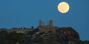 Πανσέληνος στο Σούνιο