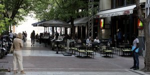 πεζοδρομος καφε