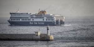 Πλοίο στη θάλασσα