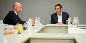 Τσίπρας και Ρέτσος στην Κουμουνδούρου