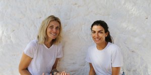 Η Τόνια Σωτηροπούλου με την σκηνοθέτιδα