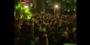 Ποιος κορωνοϊός; Ασφυκτικά γεμάτα νυχτερινά μαγαζιά σε Χαλκίδα και Ωρωπό
