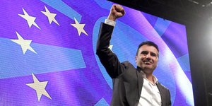 O ηγέτης των κυβερνώντων Σοσιαλδημοκρατών στη Β. Μακεδονία, Ζόραν Ζάεφ