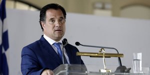 Ο Αδωνις Γεωργιάδης μιλά σε βήμα