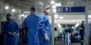 Ελεγχοι επιβατών στις πύλες εισόδου της χώρας