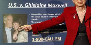 Οι Αρχές παρουσιάζουν την Μάξουελ, φερόμενη ως συνεργό του Τζέφρι Επστάιν