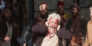 Η σκηνή του βασανισμού του Μητροπολίτη Θεόκλητου στο «Κόκκινο Ποτάμι»