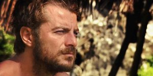 Ο Γιώργος Αγγελόπουλος σε καρέ από τη συμμετοχή του στο Survivor