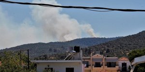 Φωτιά κοντά στο μοναστήρι του Αγίου Ραφαήλ