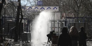 Εικόνες από την ένταση στα ελληνοτουρκικά σύνορα, στον Έβρο, τον περασμένο Μάρτιο