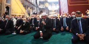 Ερντογάν: Η Αγιά Σοφιά έγινε και πάλι τζαμί -Στην προσευχή συμμετείχαν 350.000 μουσουλμάνοι