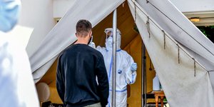 Τεστ κορωνοϊού σε σκηνή στην Παραμυθιά