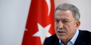 Ο Χουλουσί Ακάρ