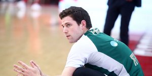 Ο Τζίμερ Φριντέτ στον πάγκο του Παναθηναϊκού