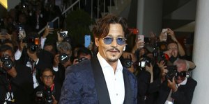 Ο Τζόνι Ντεπ στο κόκκινο χαλί