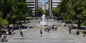 καιρός καύσωνας στο Σύνταγμα