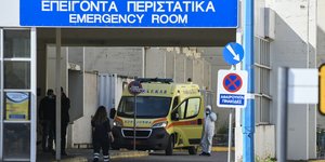κορωνοϊός ασθενοφόρο