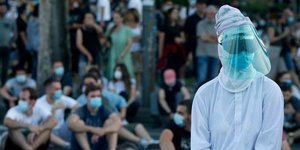 Καθιστική διαμαρτυρία στο Βελιγράδι