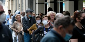 Ανησυχούν οι ειδικοί από την εξέλιξη της πανδημίας