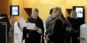 Κόσμος στο αεροδρόμιο