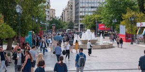 Κόσμος στο Σύνταγμα