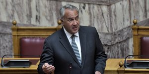 Ο Μάκης Βορίδης μιλάει στην Βουλή