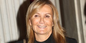 Η Μαρέβα Μητσοτάκη φοράει μαύρα ρούχα 