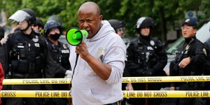 Μαύρος διαδηλωτής στις ΗΠΑ